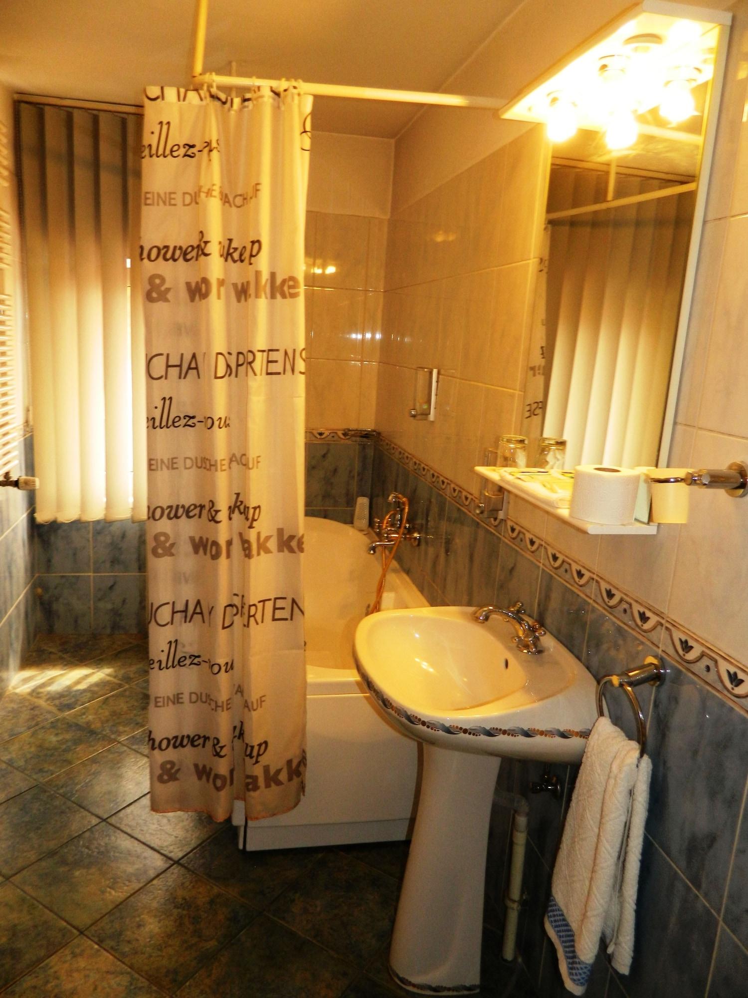 Hotel Adriatico Тимишоара Экстерьер фото