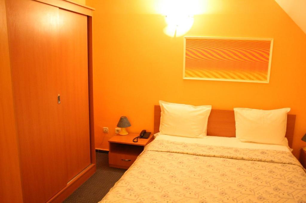 Hotel Adriatico Тимишоара Экстерьер фото
