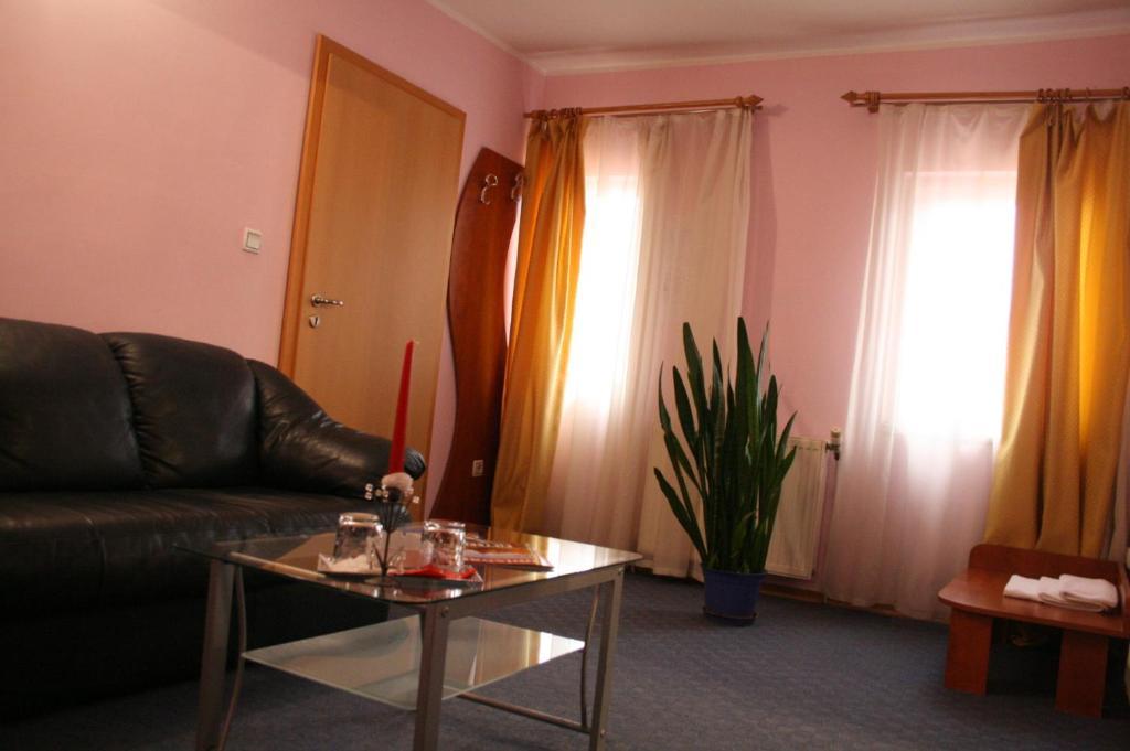 Hotel Adriatico Тимишоара Номер фото